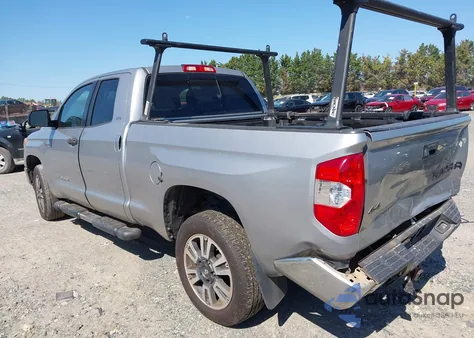 2017 Toyota Tundra Sr5 5.7L V8 из США, поврежденный, VIN 5TFUY5F15HX616691